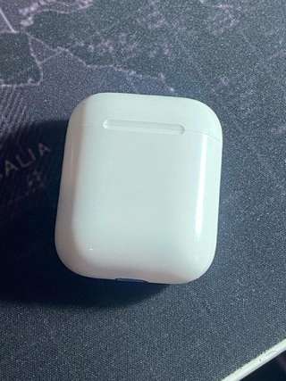 Apple AirPods 2-го поколения