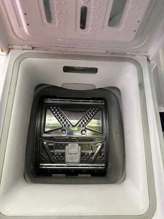 Продаю стиральную машину Indesit 6kg