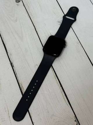 Продаю Apple watch SE 2 44мм