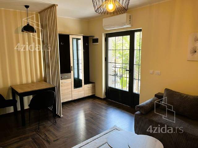 🏠 Аренда · Beograd, Zeleno Brdo — фото 1 из 3