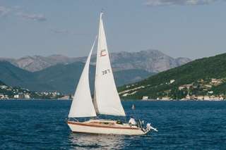 Продаем парусную яхту Dehler 25