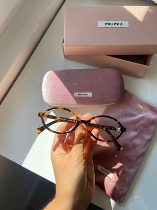 Продам очки Miu Miu (оригинал, покупались на Farfetch), в идеальном состоянии