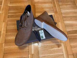 Культовые дезерты Clarks Desert Boots в цвете Cola Suede