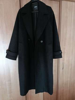1. Пальто Zara, размер L. Без дефектов, 3000 дин