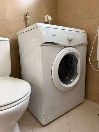 Котор. Доброта. Продам стиральную машинку Whirlpool AWG 5081/M