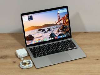 1️⃣ Apple MacBook Air 13" (2020) Silver