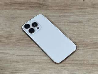 Apple iPhone 16 Pro 256 ГБ (Desert Titanium)