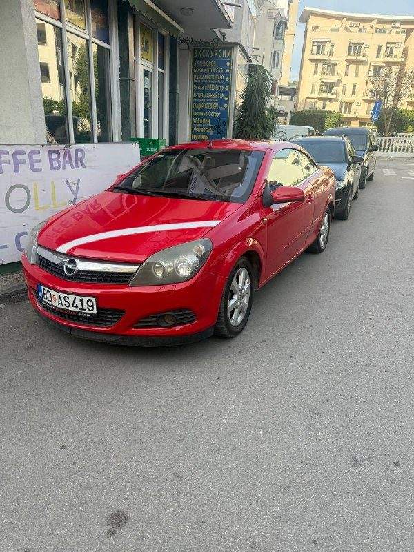 Продам. Опель Астра Кабриолет 2010 год 1.8 бензин автомат. Будва — фото 1 из 5