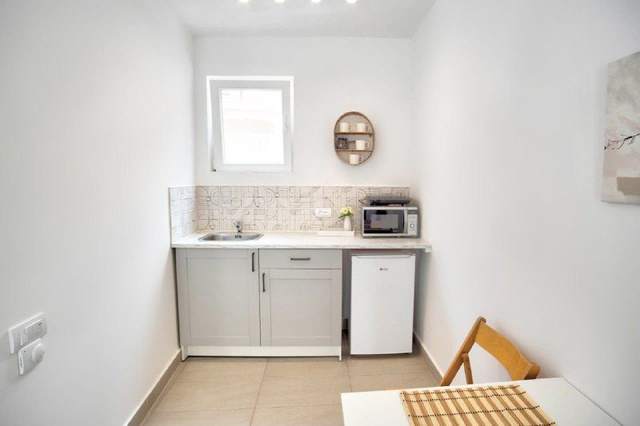 🏠 Недвижимость с 1 спальней · Херцег-Нови · €500 / мес — фото 2 из 10