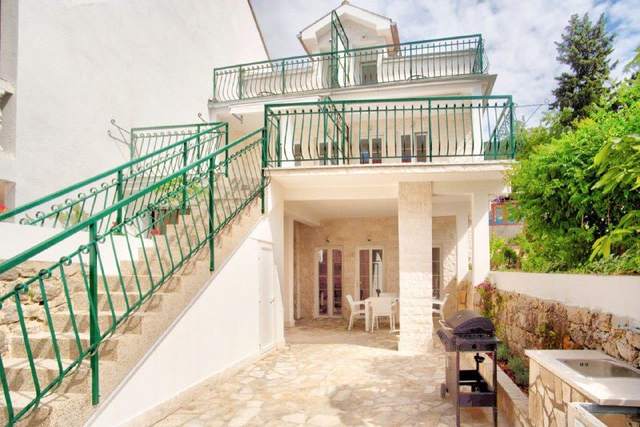 🏠 Недвижимость с 1 спальней · Херцег-Нови · €500 / мес — фото 6 из 10