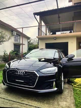 Продаю Audi A5 2020 года выпуска, 2.0 дизель, пробег 220 000 километров