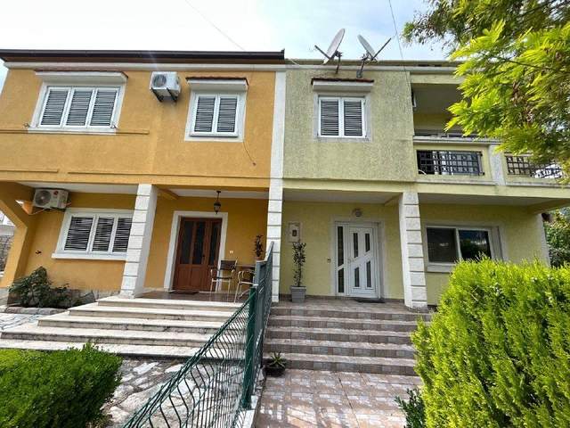 📍 €350.000 · Продажа: легальный двухэтажный дом с ухоженным садом в Буртаиши — фото 1 из 10