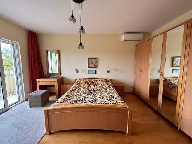 📍 €350.000 · Продажа: легальный двухэтажный дом с ухоженным садом в Буртаиши — фото 8 из 10