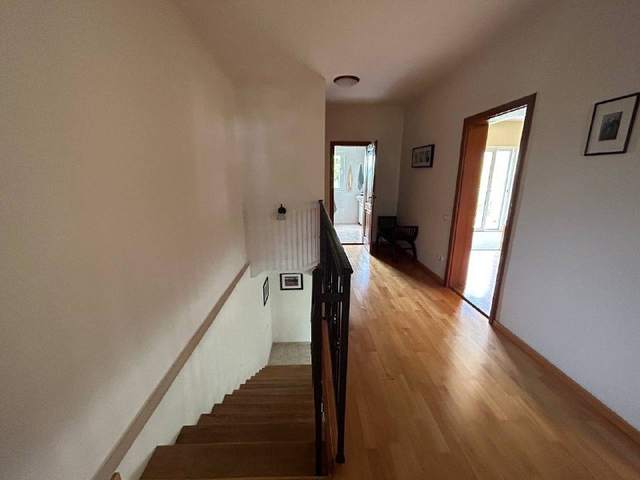 📍 €350.000 · Продажа: легальный двухэтажный дом с ухоженным садом в Буртаиши — фото 9 из 10
