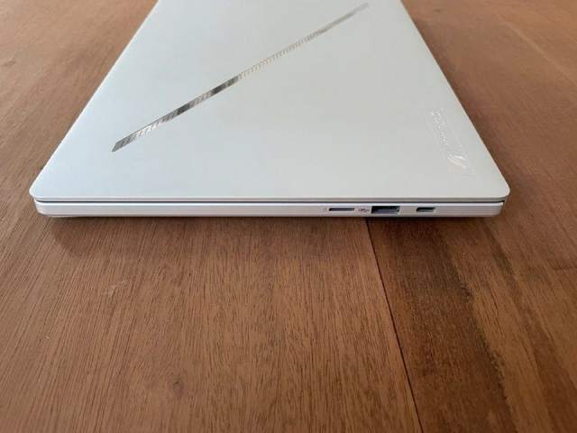 Игровой ноутбук ASUS ROG Zephyrus G14 14 3K OLED в отличном состоянии — фото 4 из 10