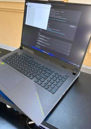 Продам ноутбук игровой ASUS ROG Strix G18 G814PM