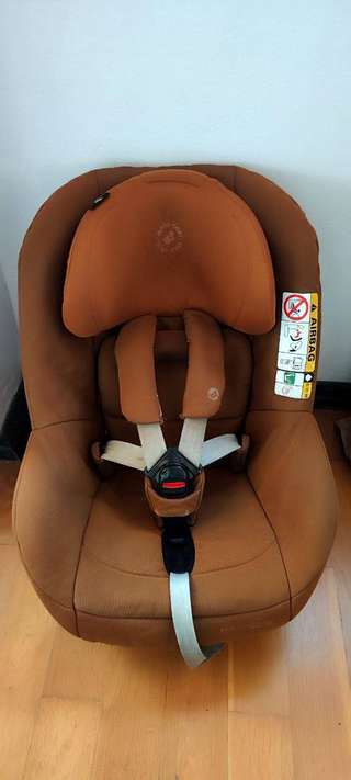 Бечичи · Продам комплект: Maxi-Cosi Pearl + база (Isofix)