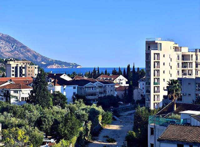 Продажа просторного современного здания с видом на море в Будве за 3 264 000 е — фото 3 из 10