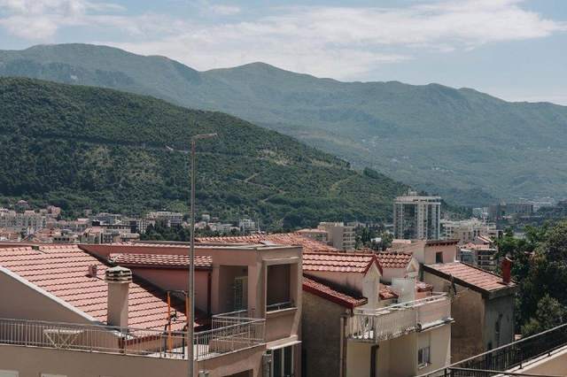 🏠 Квартира с 1 спальней · Будва, Топлишская улица · €159 900 — фото 3 из 10
