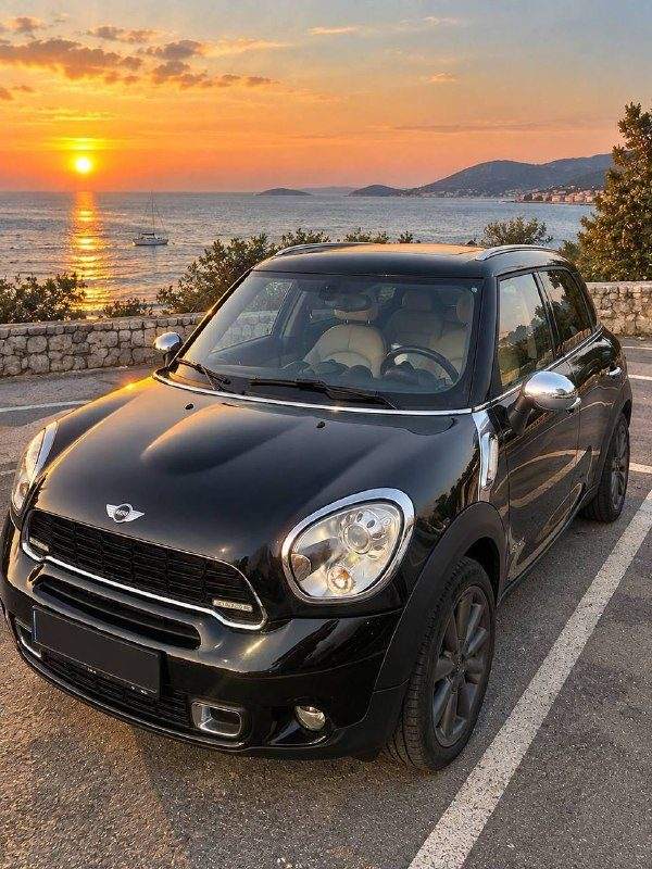 •Сдается в аренду · Mini Cooper Countryman, автомат — фото 1 из 3