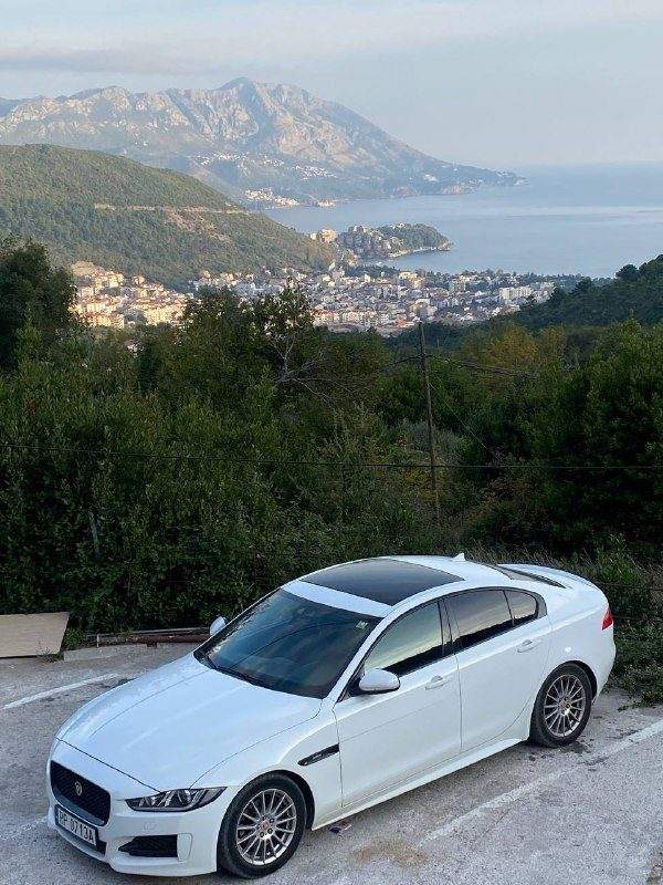 💶12.700€ · 🏎️Jaguar XE 2.0d R-Sport — фото 3 из 10