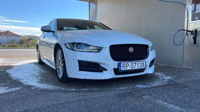 💶12.700€ · 🏎️Jaguar XE 2.0d R-Sport — фото 9 из 10