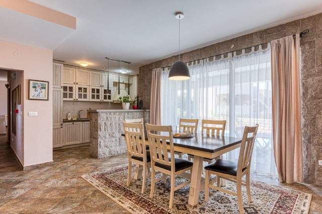 Внимание! В продаже вилла в Бечичи общей площадью 495 кв.м — фото 3 из 10
