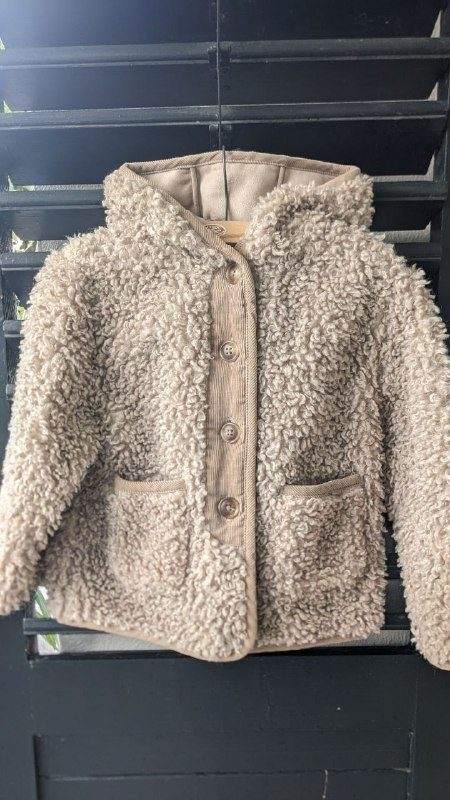 Детская искусственная шубка zara, носили 104/110 — фото 1 из 4