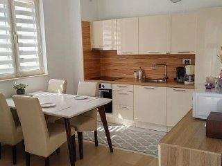 🏠 Квартира с 2 спальнями · Будва, Центр · €297 900 — фото 9 из 10
