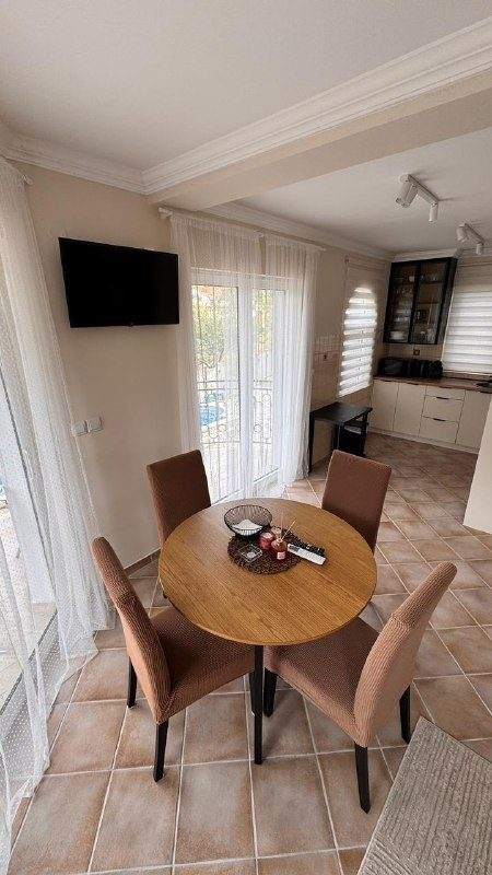 "🏡 СДАЁТСЯ 3-КОМНАТНАЯ КВАРТИРА В ЛАСТВА ГРБАЛЬСКА — фото 3 из 10