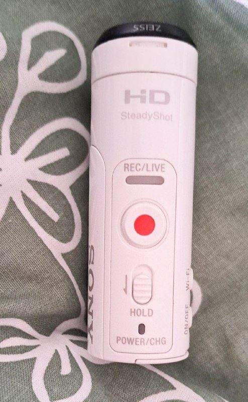 Продам отличную оригинальную экшн-камеру Sony HDR-AZ1 Mini в хорошем состоянии — фото 4 из 4