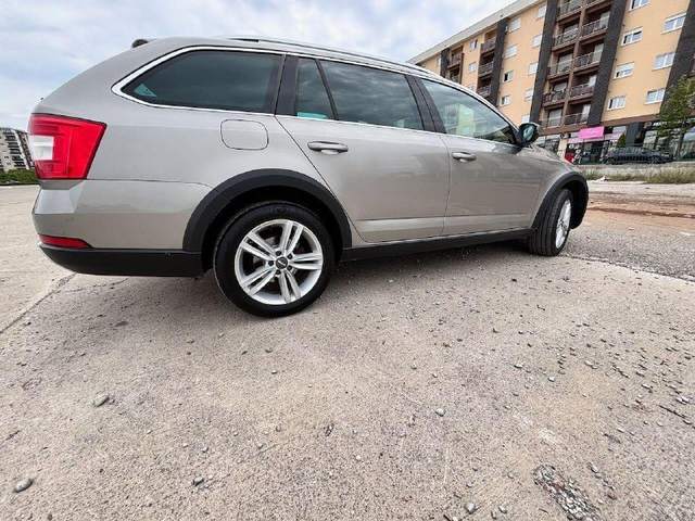 Skoda Octavia Scout 2019 2.0 TSI полный привод — фото 1 из 6