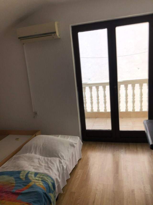 Продается квартира 109 м2 на мансардном этаже в Будве за 137 000€ — фото 9 из 10