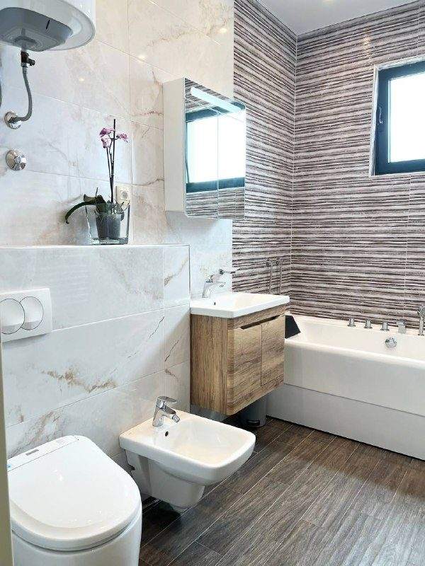 🏠 Продаётся квартира с 2-я спальнями с панорамным видом на море и горы в Бечич — фото 7 из 10