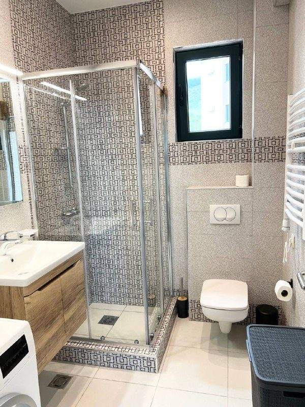 🏠 Продаётся квартира с 2-я спальнями с панорамным видом на море и горы в Бечич — фото 8 из 10