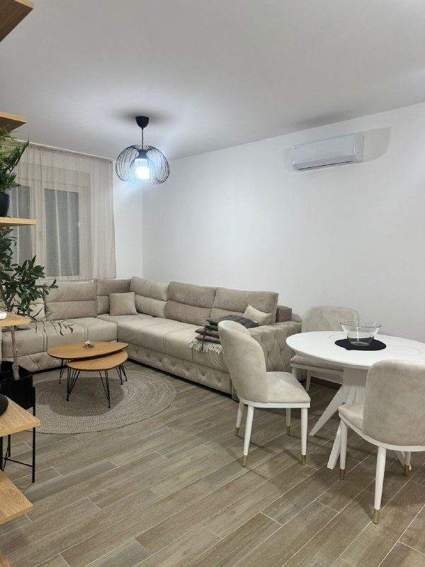 🏠 Квартира с 2 спальнями · Бечичи · €1 200 / мес — фото 1 из 10