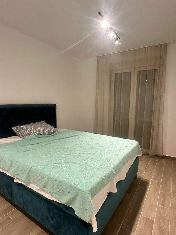 🏠 Квартира с 2 спальнями · Бечичи · €1 200 / мес — фото 3 из 10