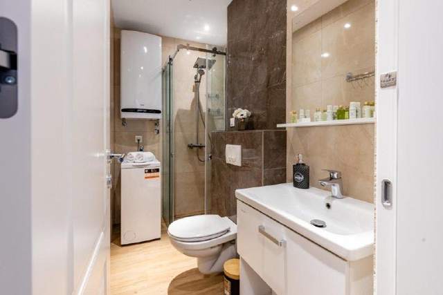 🏠 Квартира с 1 спальней · Бечичи · €900 / мес — фото 4 из 10