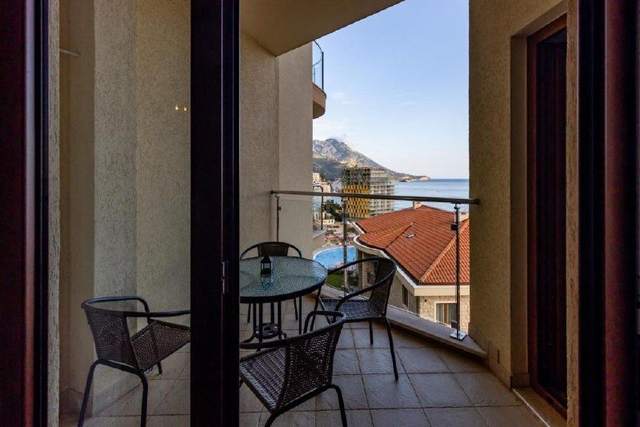 🏠 Квартира с 1 спальней · Бечичи · €900 / мес — фото 6 из 10