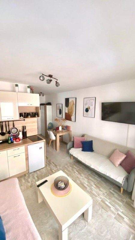 🏠 Студия · Бечичи · €400 / мес — фото 1 из 10