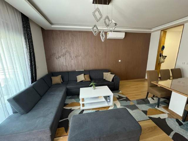 🏠 Квартира с 2 спальнями · Бечичи · €1 000 / мес — фото 1 из 8