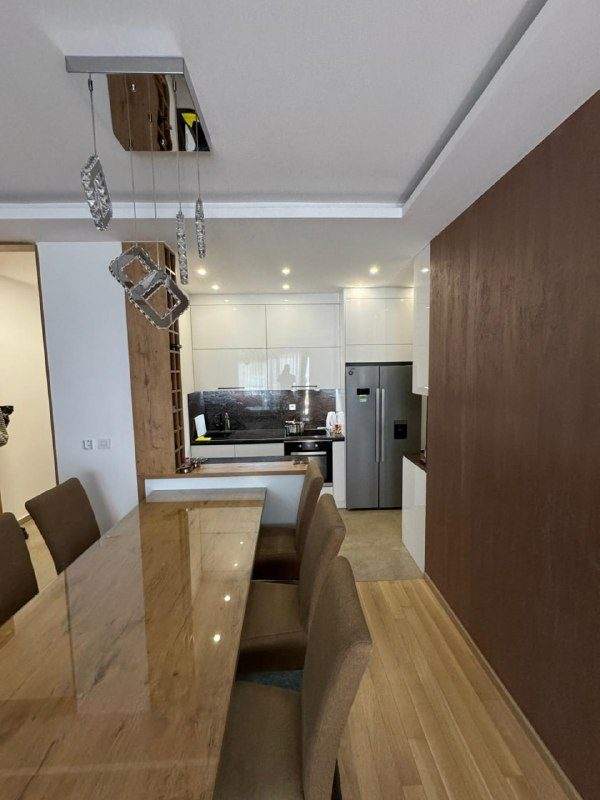 🏠 Квартира с 2 спальнями · Бечичи · €1 000 / мес — фото 6 из 8