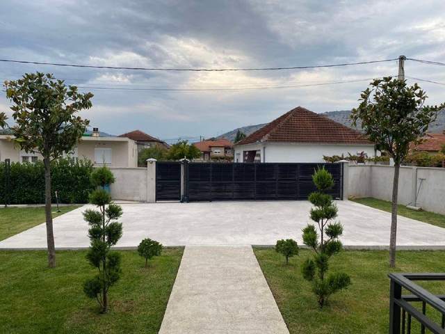 🏠 Недвижимость с 3 спальнями · Подгорица · €2 500 / мес — фото 4 из 10