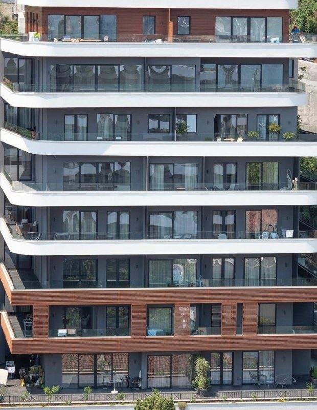 🏠 Квартира с 1 спальней · Будва, Центр · €1 400 / мес — фото 4 из 8