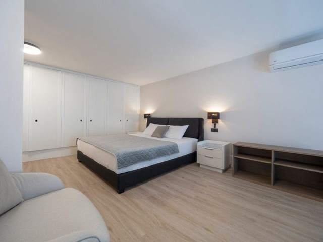 🏠 Квартира с 1 спальней · Бечичи · €900 / мес — фото 2 из 10