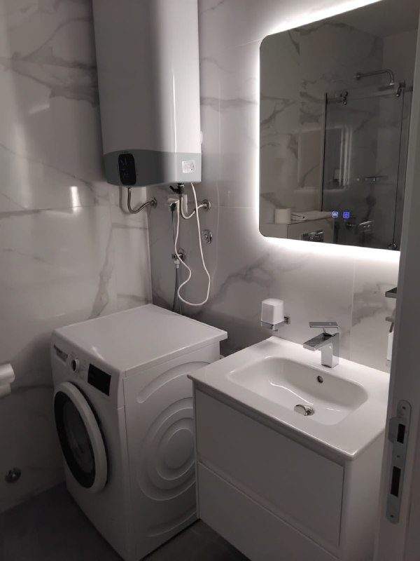🏠 Квартира с 1 спальней · Будва, Центр · €700 / мес — фото 3 из 10