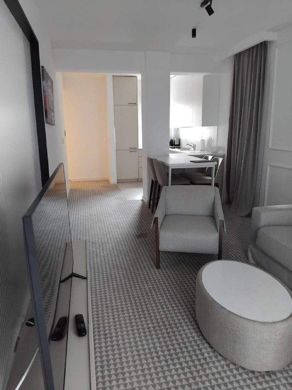 🏠 Квартира с 1 спальней · Будва, Центр · €700 / мес — фото 8 из 10
