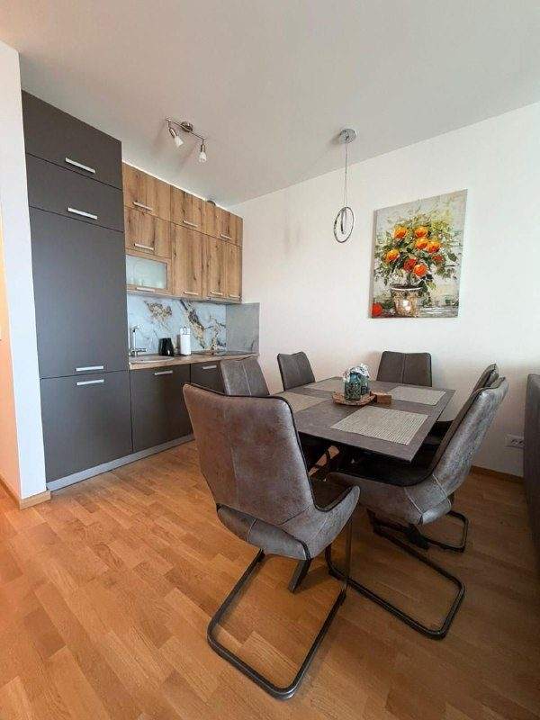 🏠 Квартира с 2 спальнями · Бечичи · €650 / мес — фото 7 из 9
