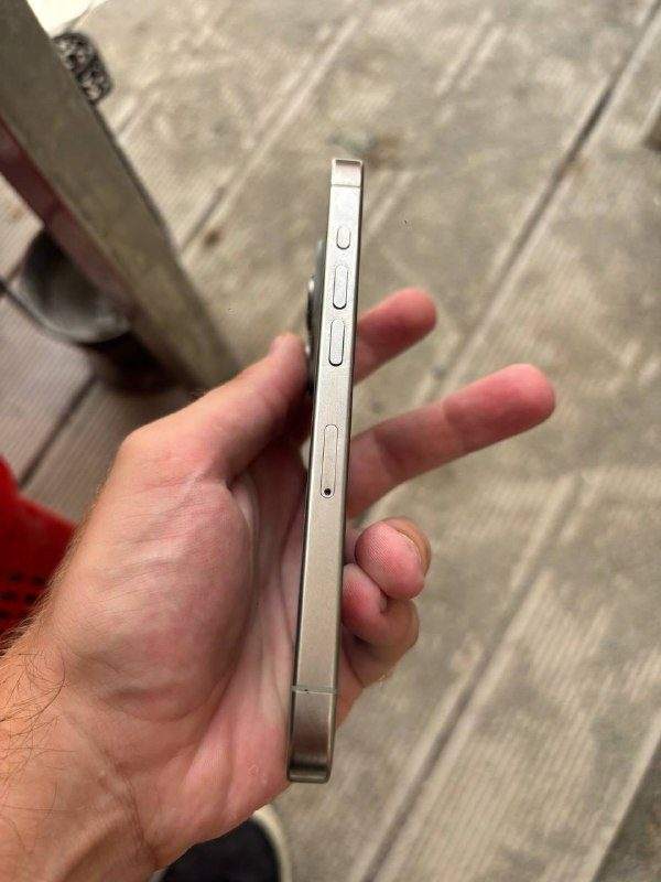 iPhone 15 Pro 128 GB — фото 1 из 3